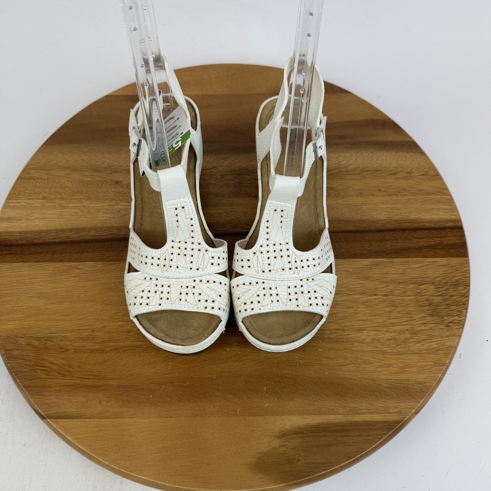 New Womens Flexus By Spring Step Natala White Faux Leather Wedge Sandals Size 37